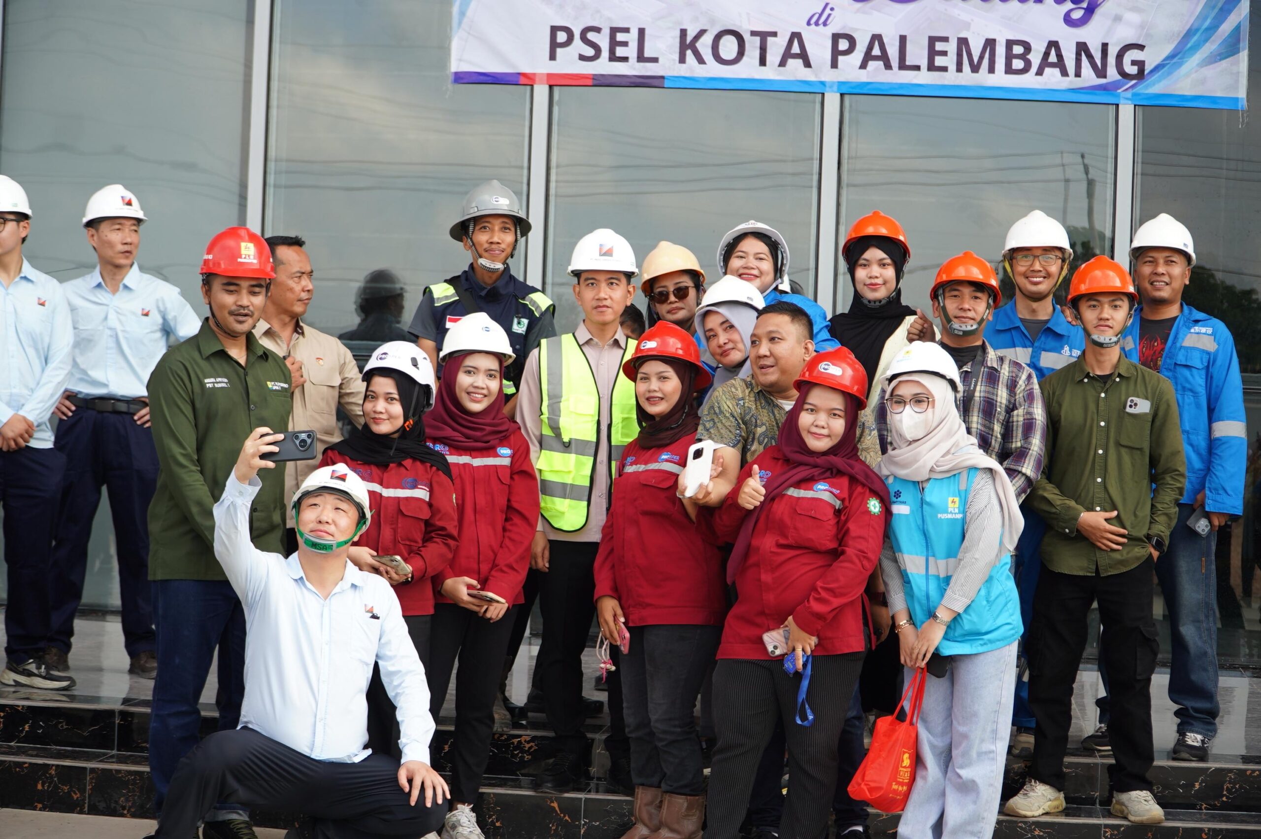 Wapres Gibran Tinjau Pengolahan Sampah Menjadi Energi Listrik di Kertaapati Kota Palembang