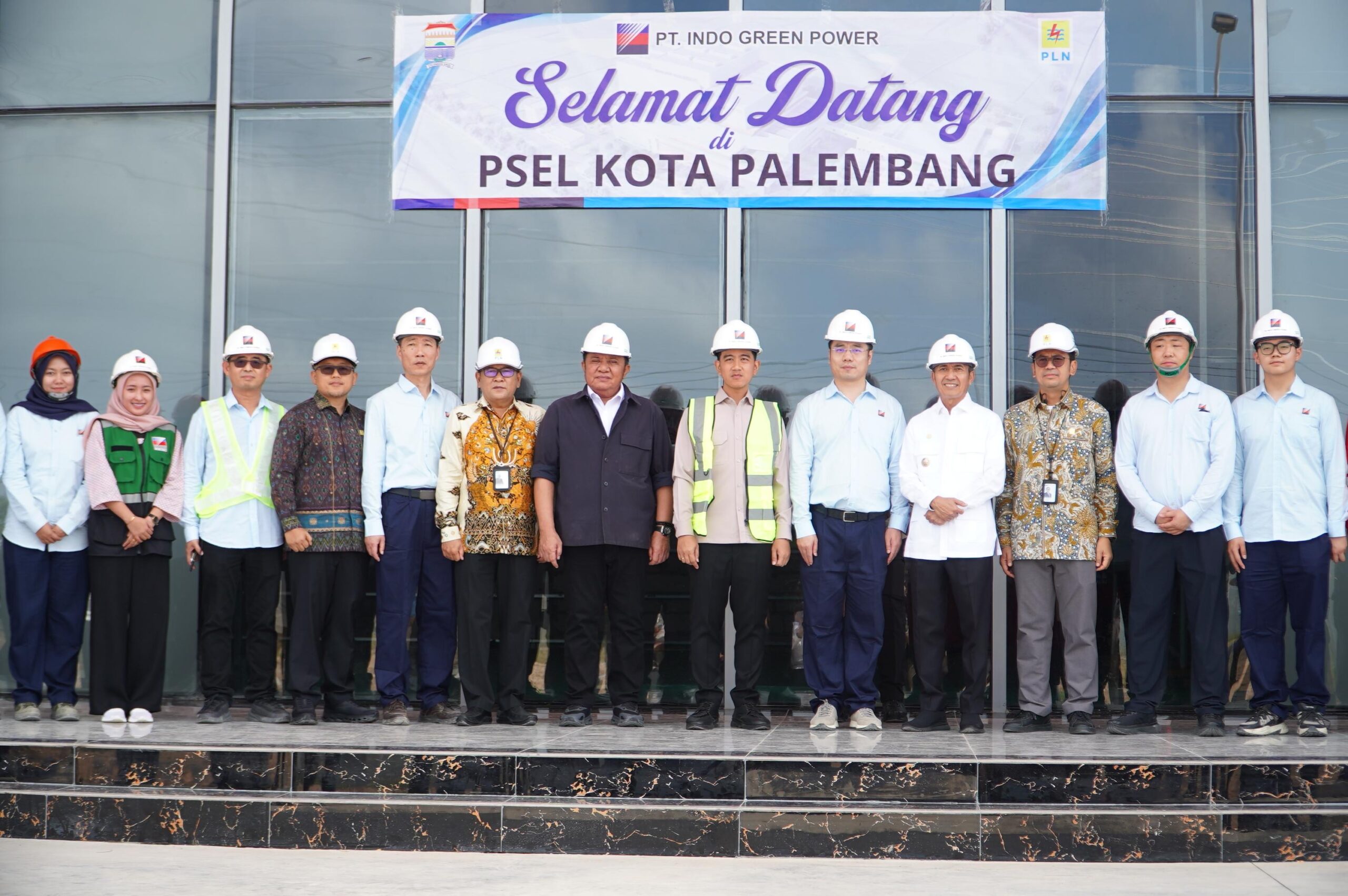 Wapres Gibran Tinjau Pengolahan Sampah Menjadi Energi Listrik di Kertaapati Kota Palembang