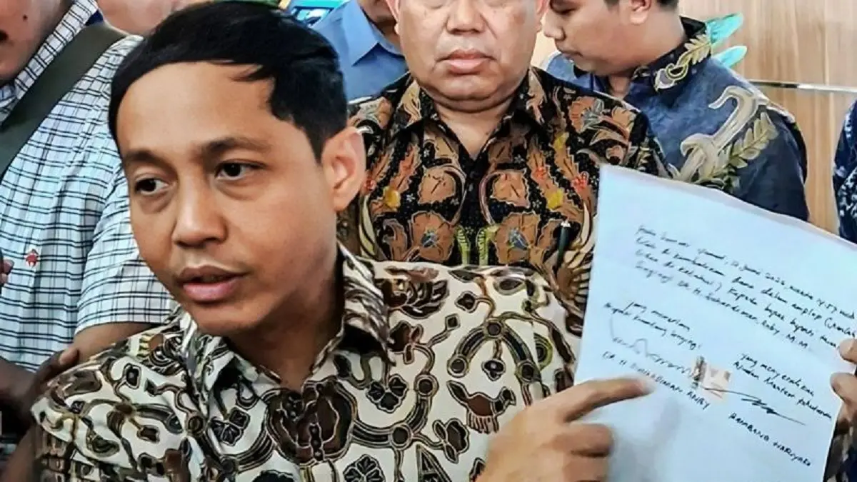 Sangat Aneh jika KPK RI Terperdaya Kisah Murahan Menhut Raja Juli Antoni