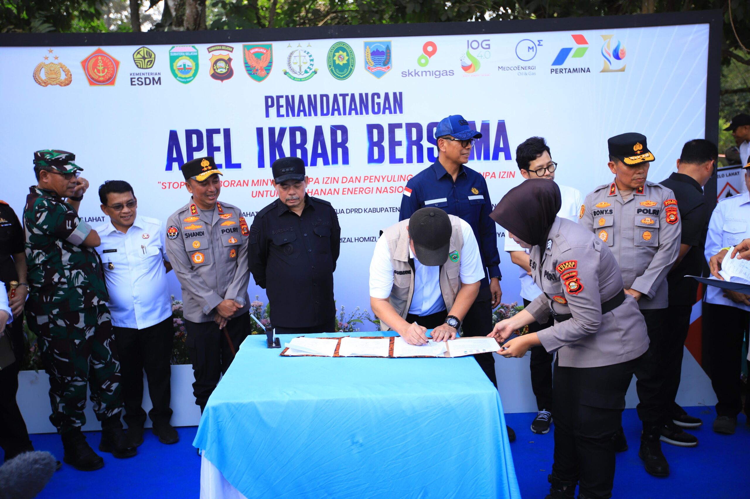 Deklarasi dan Ikrar Bersama Tata Kelola Sumur Minyak Masyarakat di Desa Banjarsari, Lahat