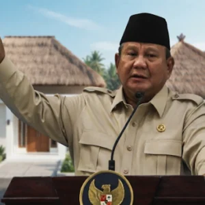 Presiden Prabowo Usul Atap Rumah Kembali Pakai Ijuk dan Rumbai, Sebut Seng Bikin Sakit Paru