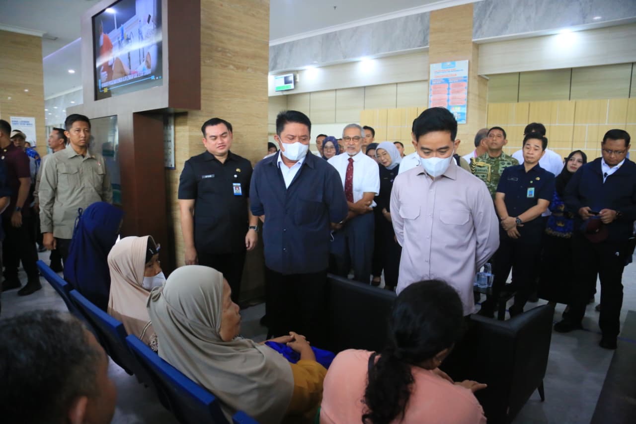Gibran Tinjau Pelayanan Kesehatan RSUD Siti Fatimah Provinsi Sumsel
