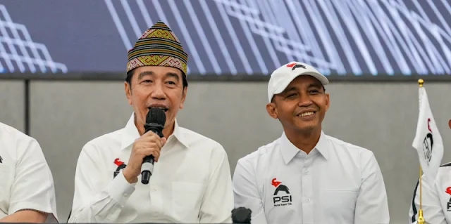 Cair...Cair?, Jokowi ke kader PSI NTT: Kalau Butuh Bantuan Boleh ke Solo